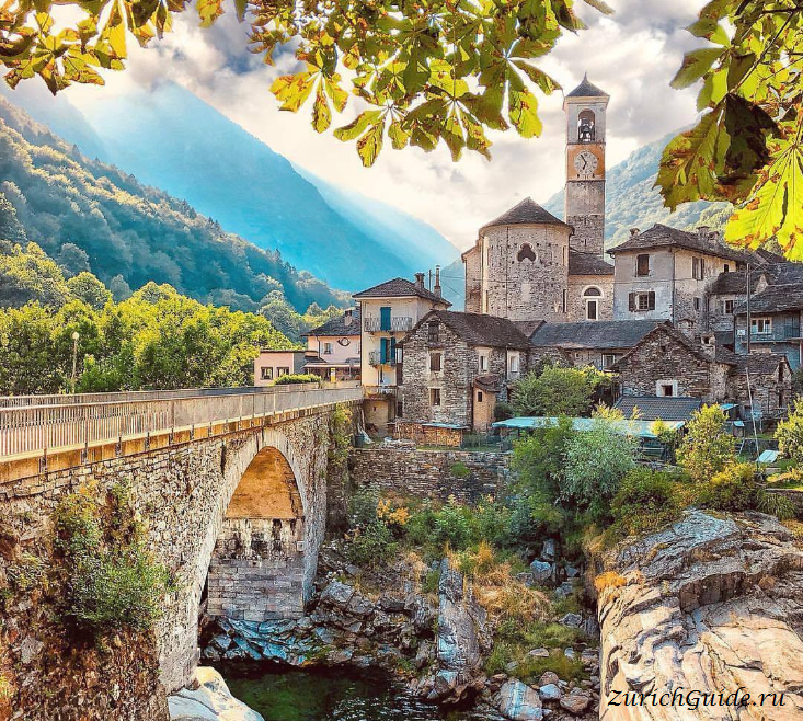 Lavartezzo, Ticino, Roman Bridge Switzerland - Verzasca valley, Lavertezzo