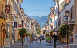 Ивердон-ле-Бен (Yverdon-les-Bains), Швейцария - путеводитель по городу ZurichGuide.ru. Как добраться - расписание, стоимость. Достопримечательности с фото