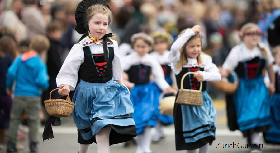 Парад гильдий в Цюрихе (Sächsilüüte или Sechseläuten)