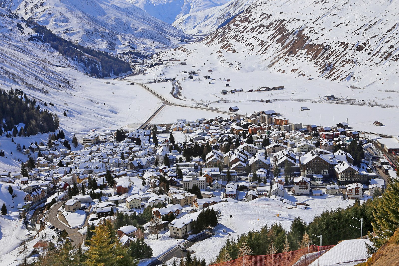 Андерматт (Andermatt), Швейцария - путеводитель по городу, перевал Сент-Готтард. Путеводитель по Швейцарии, города Швейцарии