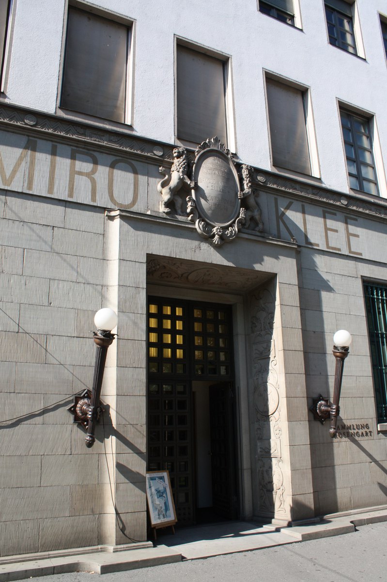 Вход в музей Коллекция Розенгарта (Sammlung Rosengart) в Люцерне