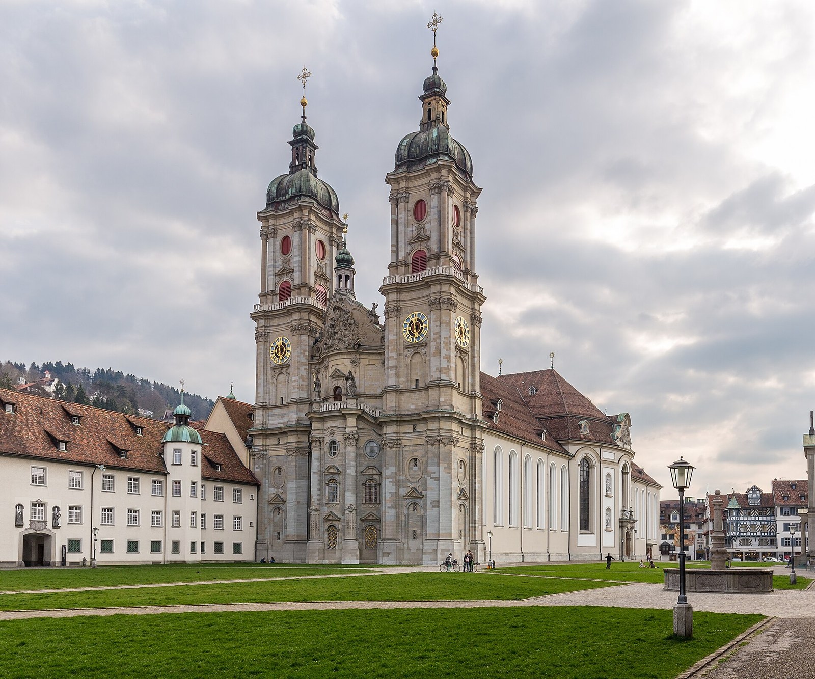 Санкт-Галлен (St. Gallen), Швейцария - путеводитель по Санкт-Галлену, как добраться, достопримечательности, фото. Монастырь и библиотека Санкт-Галлена